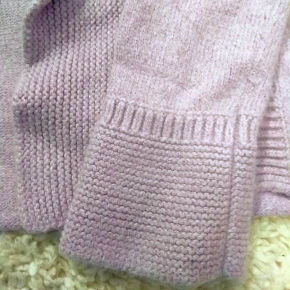 Light lavender sweater - Picture 2 of 4